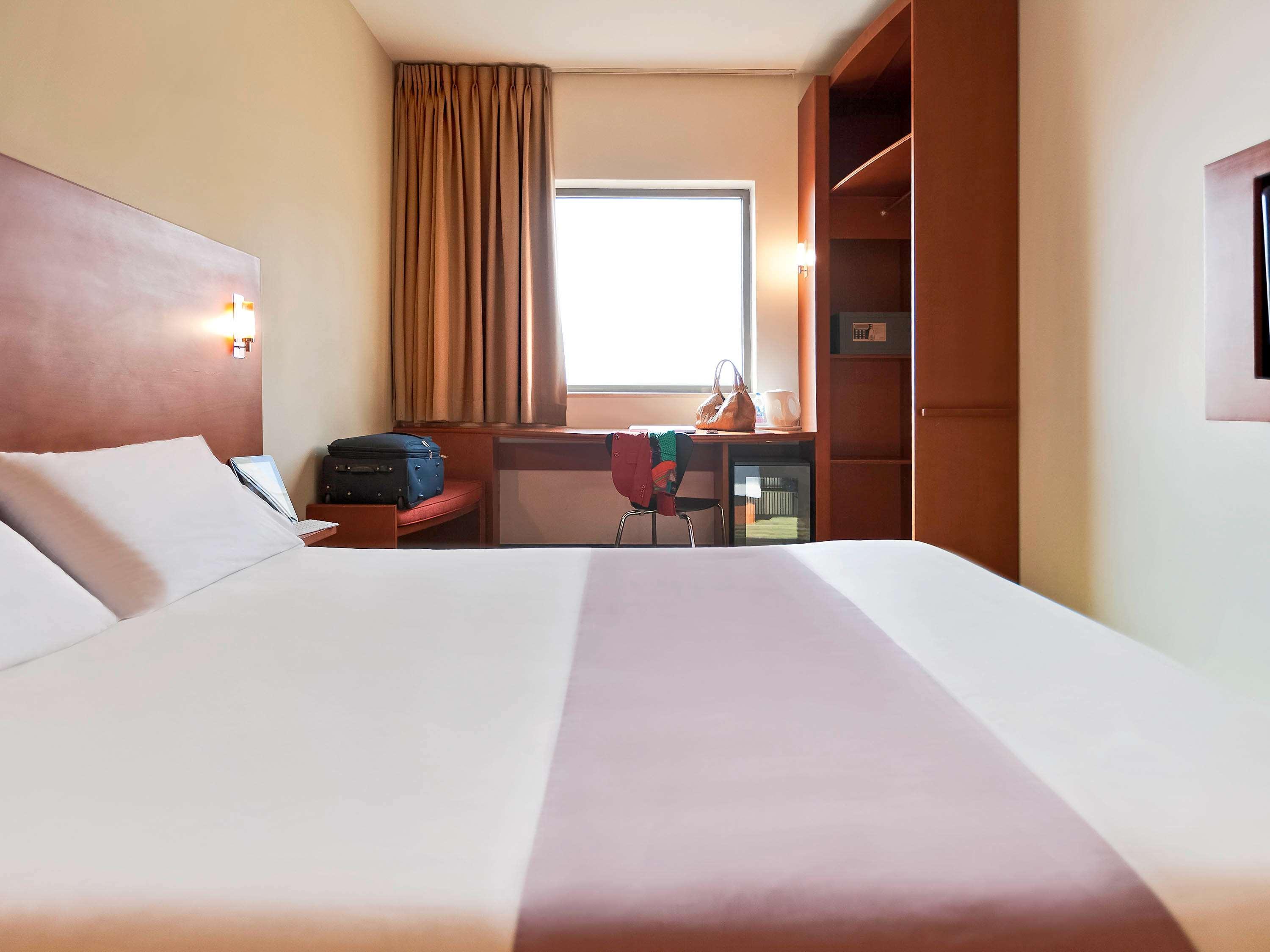 Ibis Amman Hotel Exterior photo