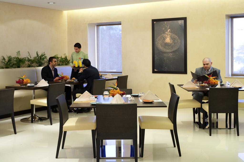 Ibis Amman Hotel Exterior photo